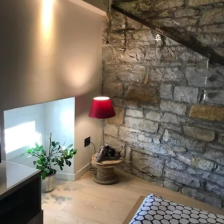 Alessia Deluxe Triest